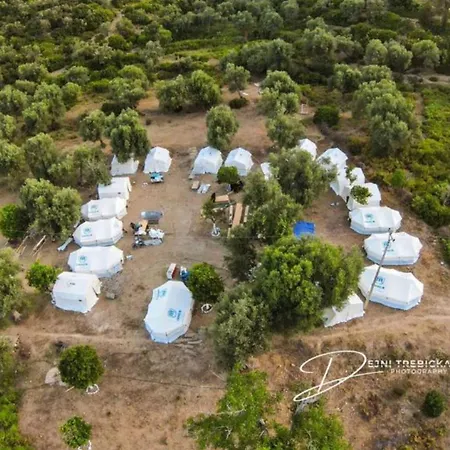 Campismo de Luxo Tropikal Freskia Camping